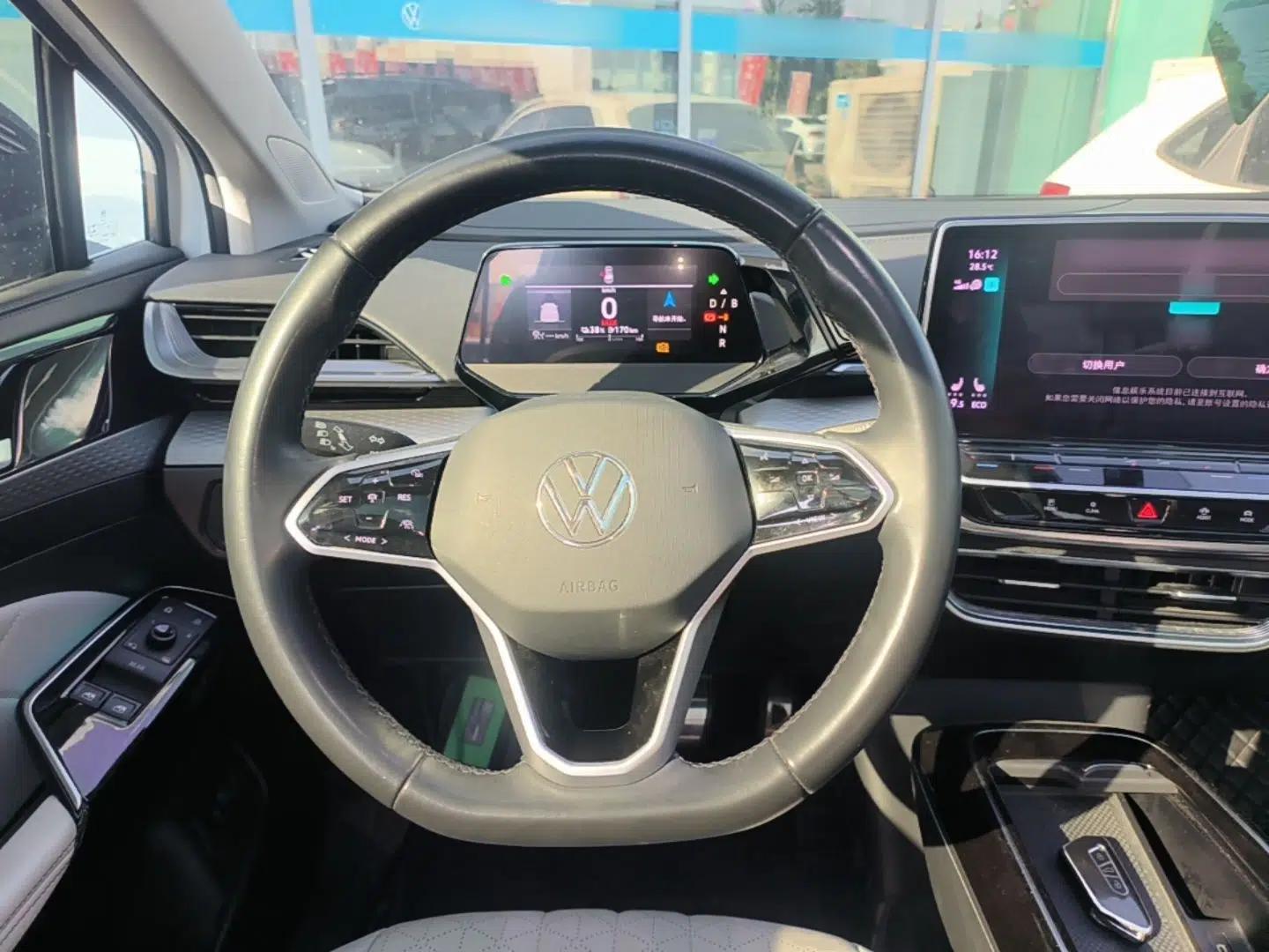 Volkswagen ID.6 X 2023 Ultra-Intelligent Long-Range Version — миниатюра 14