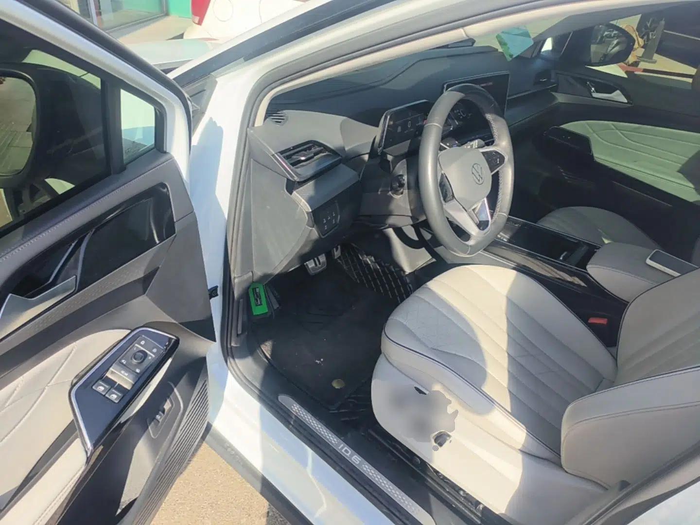 Volkswagen ID.6 X 2023 Ultra-Intelligent Long-Range Version — миниатюра 19