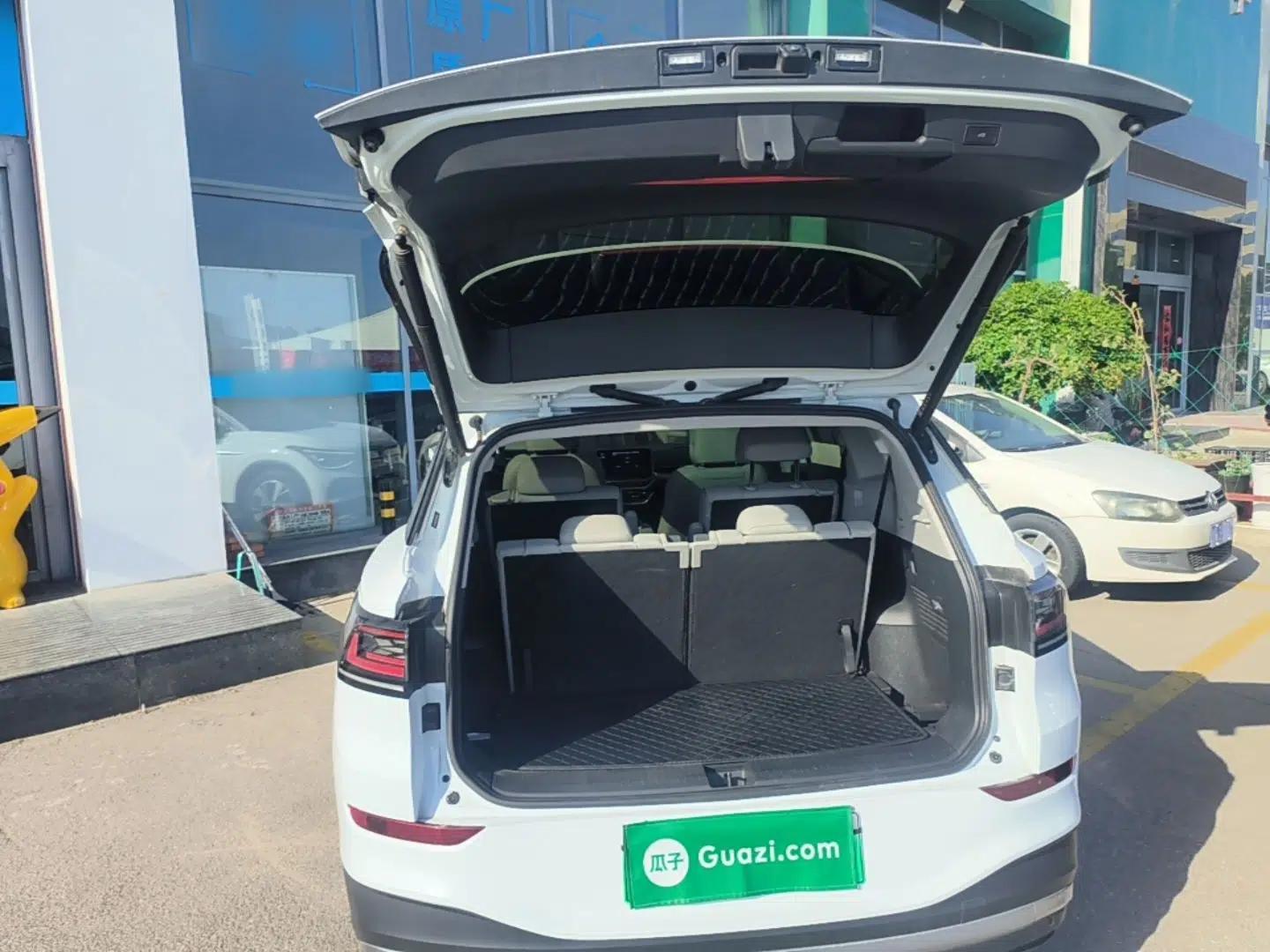 Volkswagen ID.6 X 2023 Ultra-Intelligent Long-Range Version — миниатюра 22