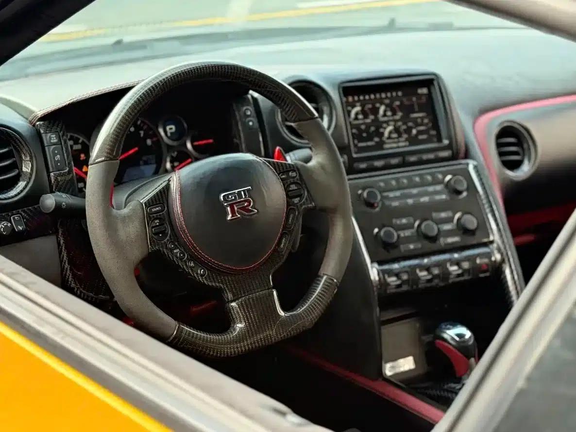 Nissan GT-R 2009 Base Model — миниатюра 4
