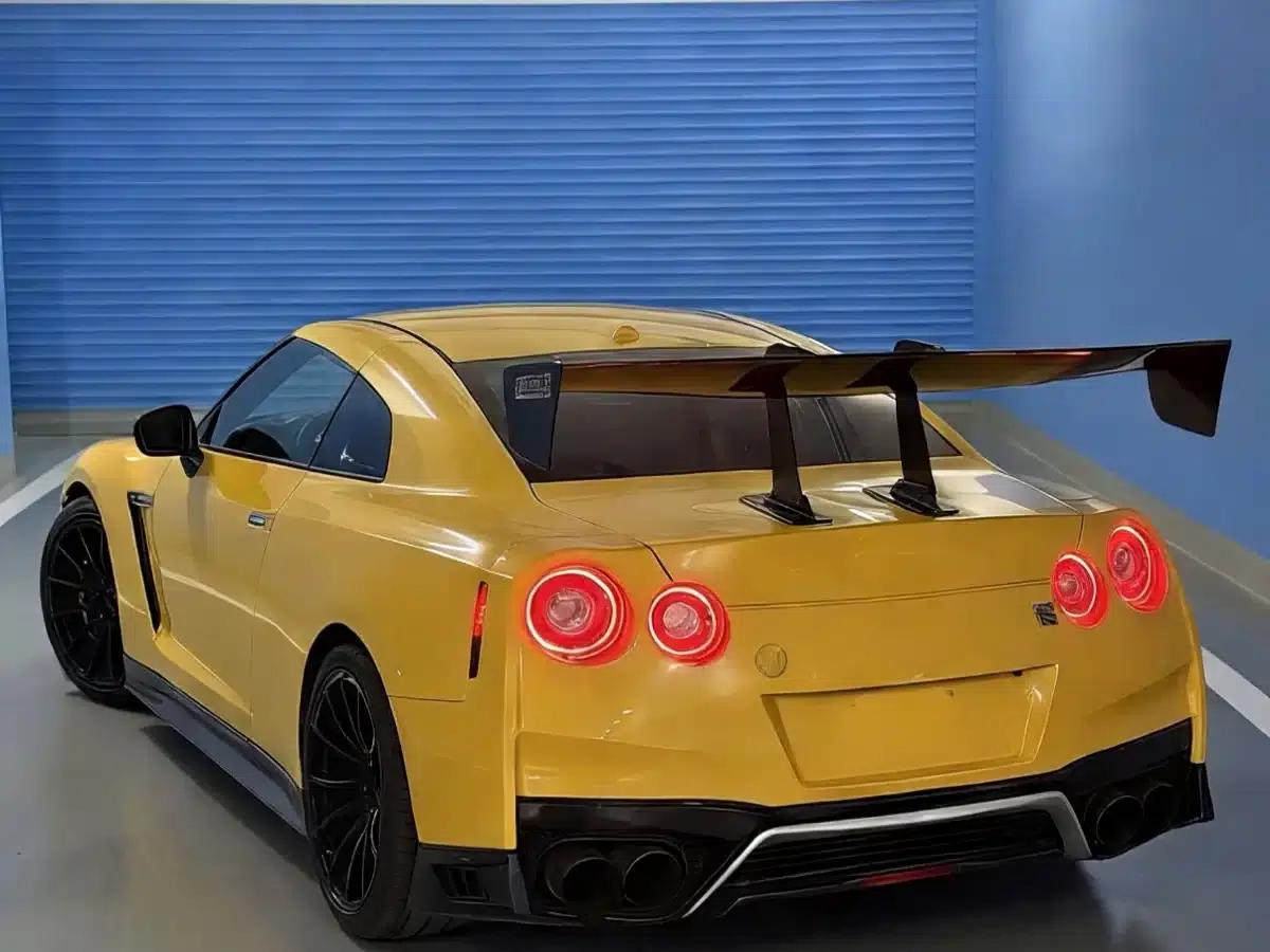 Nissan GT-R 2009 Base Model — миниатюра 5