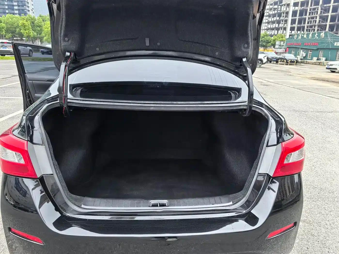 Nissan Sylphy EV 2020 Comfort Edition — миниатюра 24