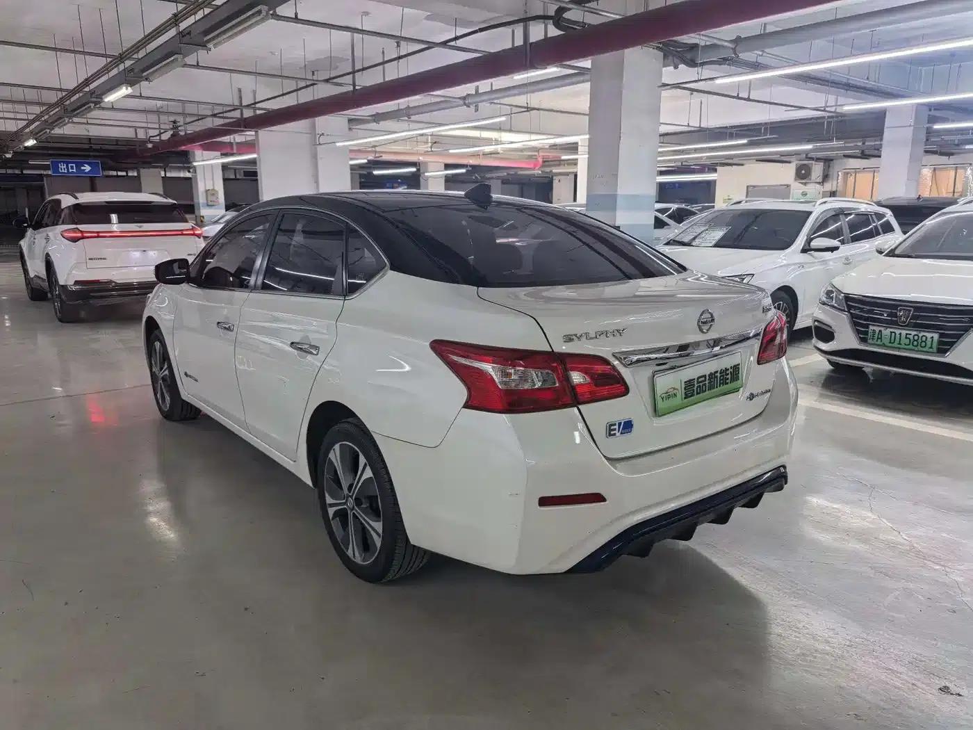 Nissan Sylphy EV 2018 Smart Edition — миниатюра 12