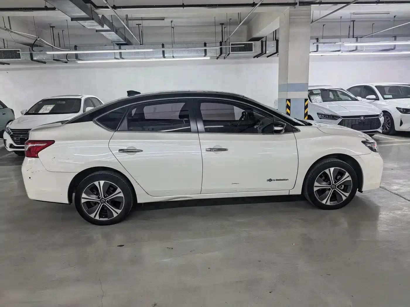 Nissan Sylphy EV 2018 Smart Edition — миниатюра 7