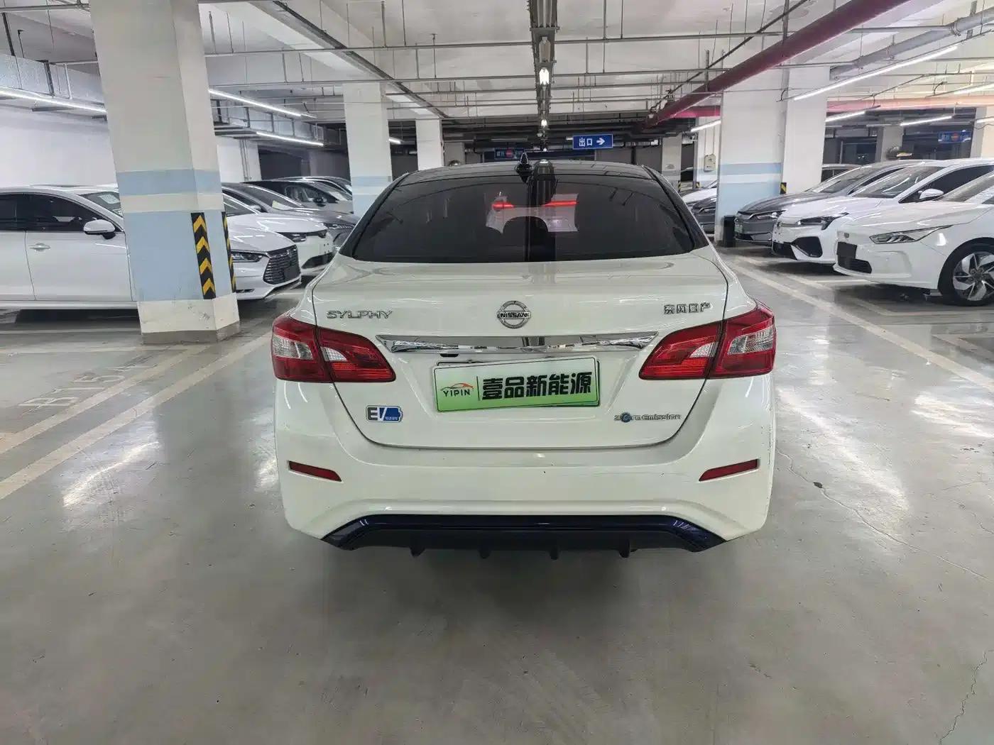 Nissan Sylphy EV 2018 Smart Edition — миниатюра 9