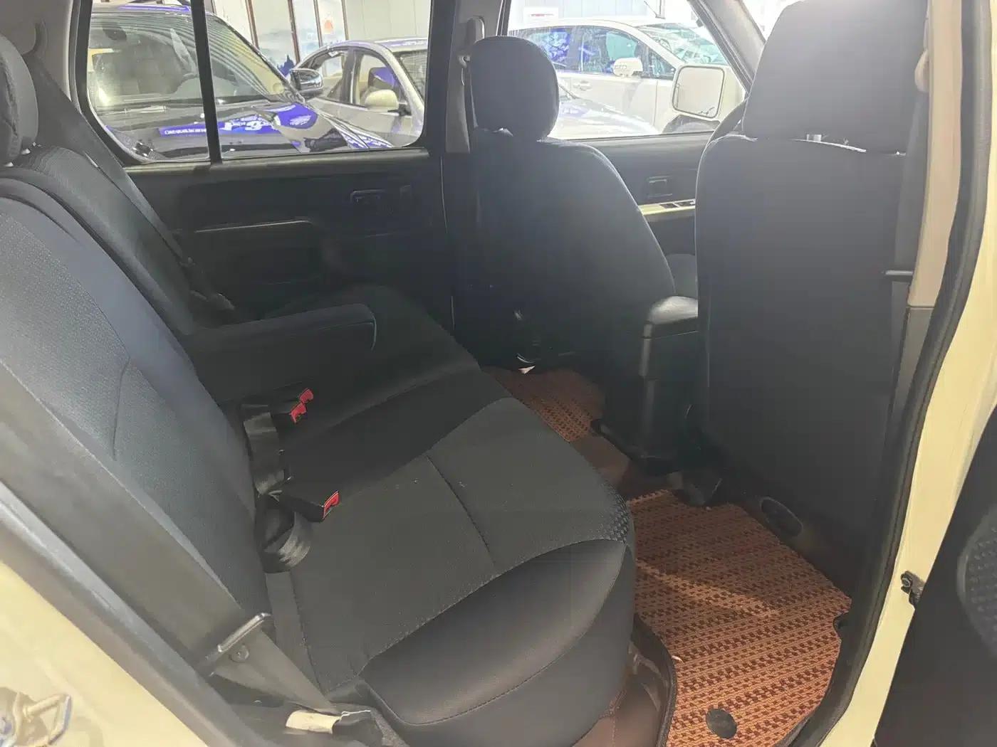 Nissan Paladin 2013 2.4L 4WD Standard Edition (China V Emission Standard) — миниатюра 16