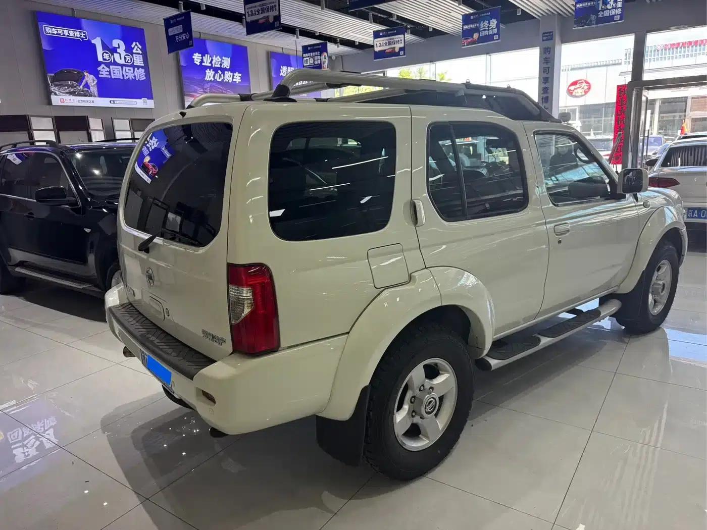 Nissan Paladin 2013 2.4L 4WD Standard Edition (China V Emission Standard) — миниатюра 4