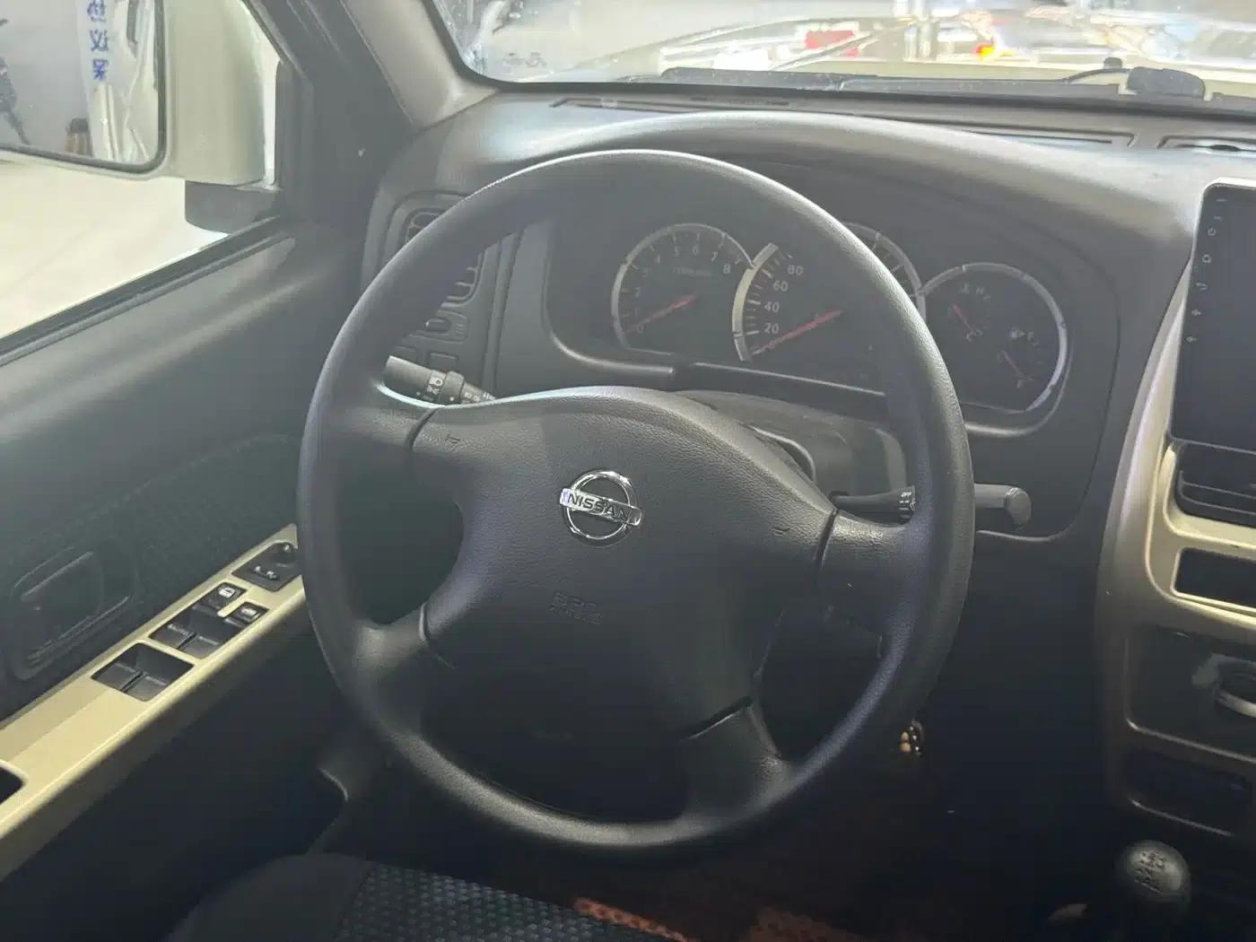 Nissan Paladin 2013 2.4L 4WD Standard Edition (China V Emission Standard) — миниатюра 10