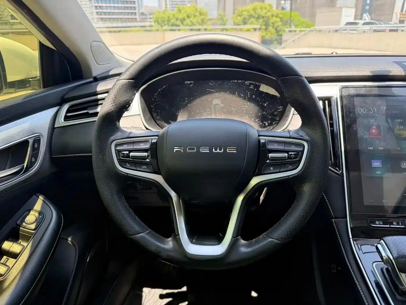 Roewe i6 MAX 2020 300TGI Automatic Cool Panoramic Sunroof Edition — миниатюра 20