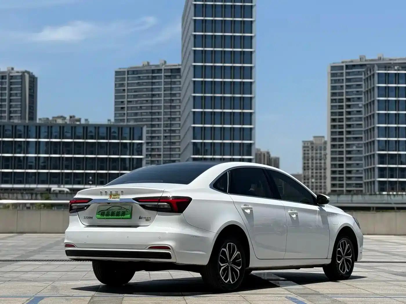 Roewe i6 MAX 2020 300TGI Automatic Cool Panoramic Sunroof Edition — миниатюра 6
