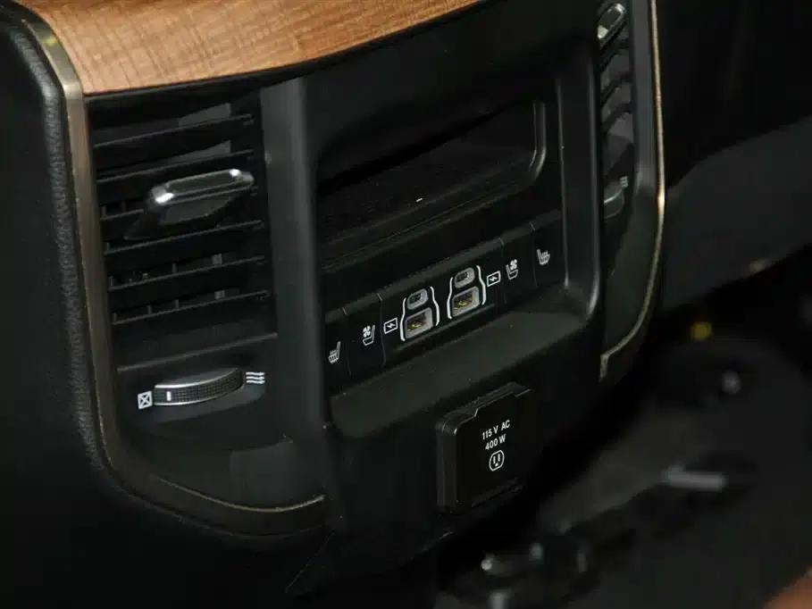 RAM Trucks 2024 5.7L Automatic — миниатюра 20