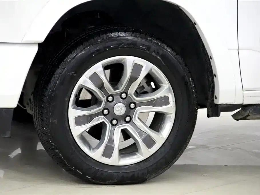 RAM Trucks 2024 5.7L Automatic — миниатюра 30
