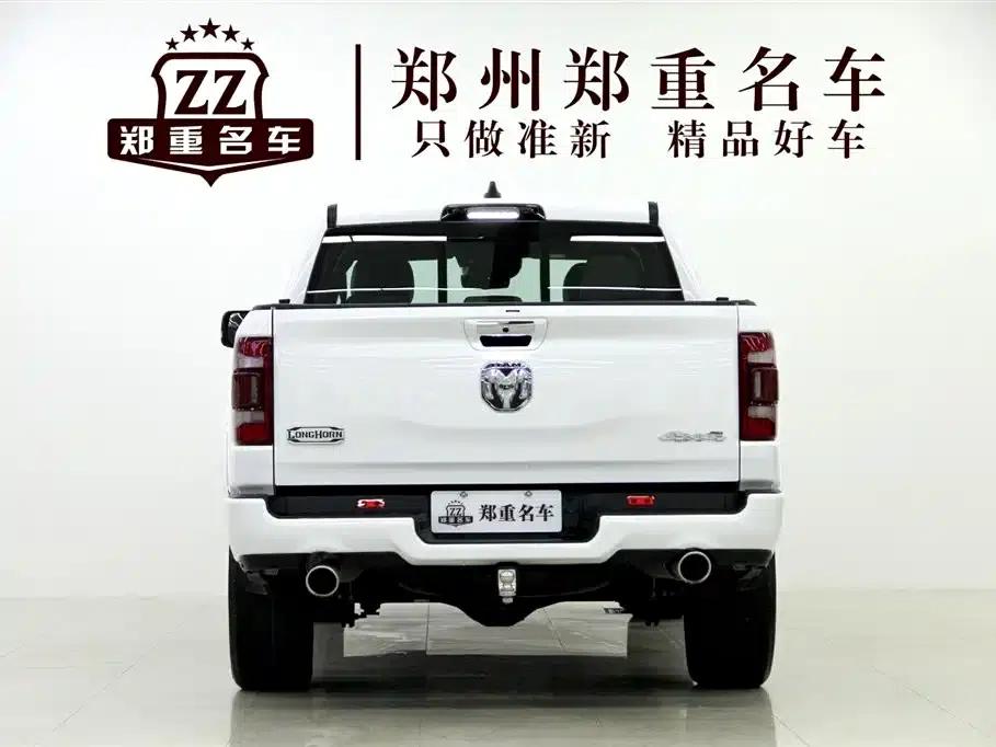 RAM Trucks 2024 5.7L Automatic — миниатюра 6