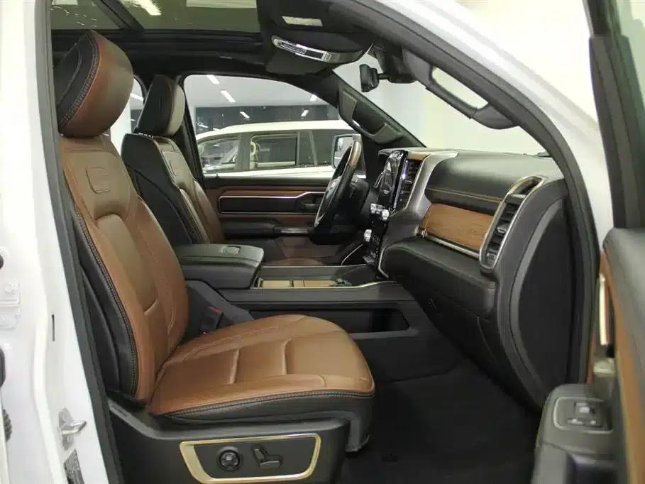 RAM Trucks 2024 5.7L Automatic — миниатюра 10