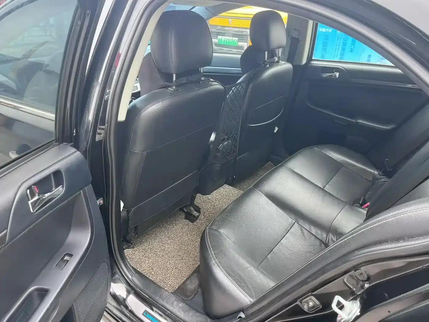Lancer EX 2011 Yaris L 2.0L CVT Flagship Edition — миниатюра 5