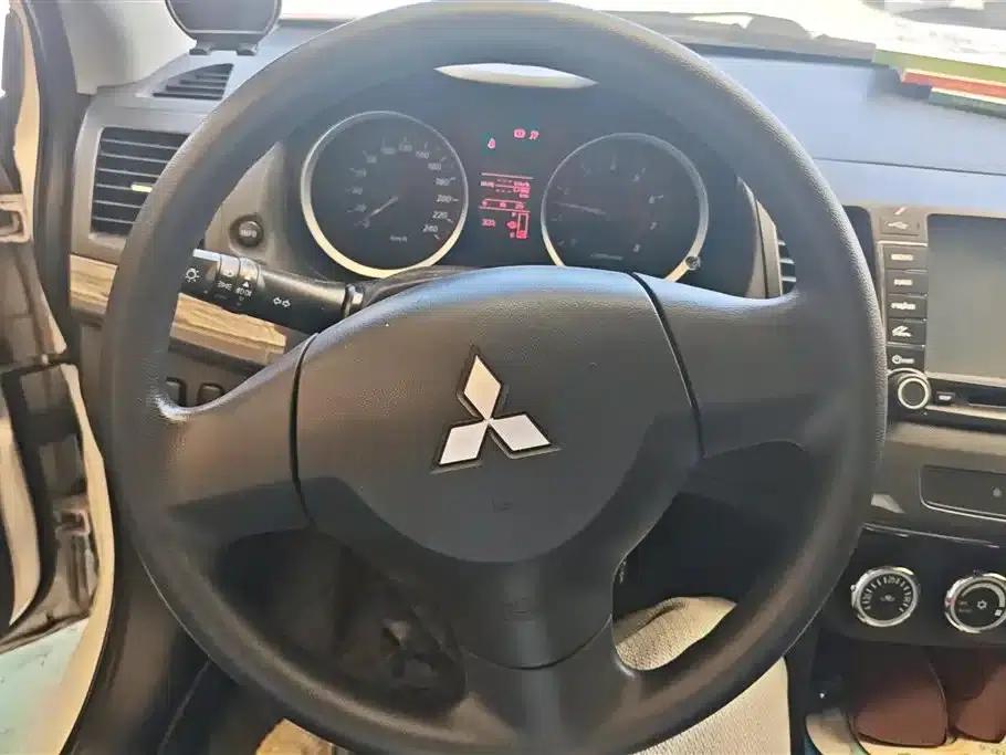 Lancer EX 2012 Yaris L 2.0L Manual Comfort Edition — миниатюра 15