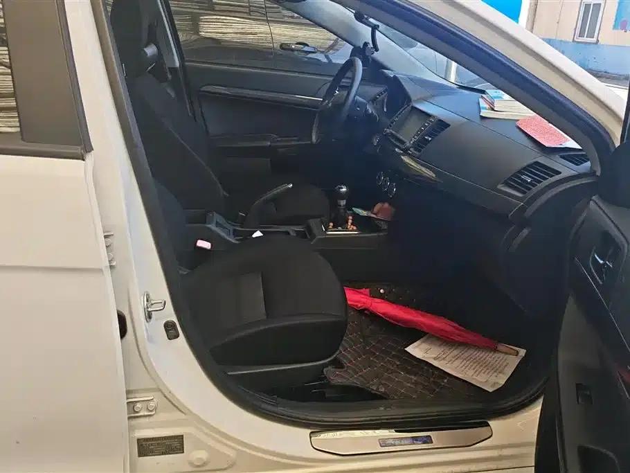 Lancer EX 2012 Yaris L 2.0L Manual Comfort Edition — миниатюра 8