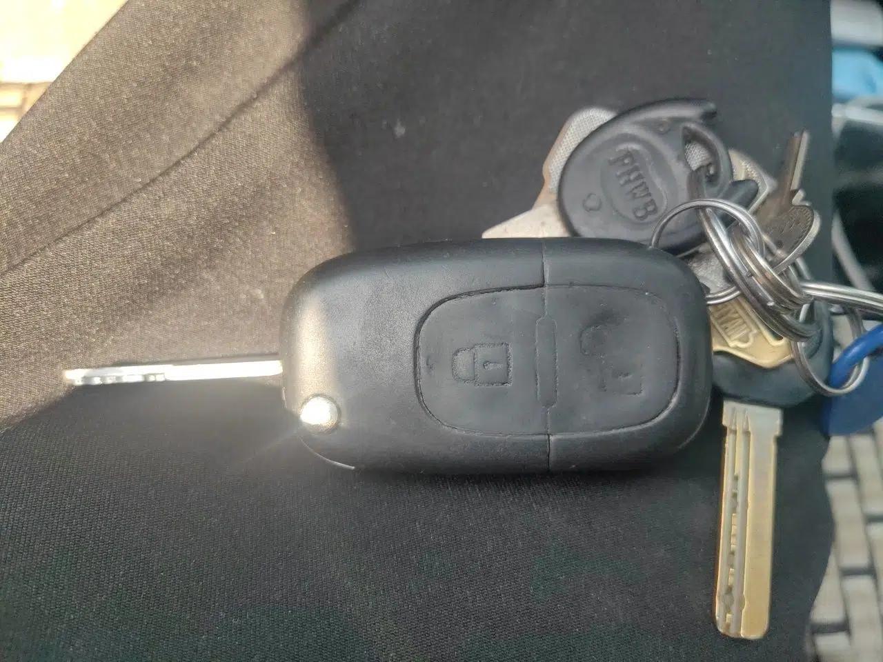 Dongfeng Aeolus S30 2014 1.6L Manual Zunya CNG Model — миниатюра 9