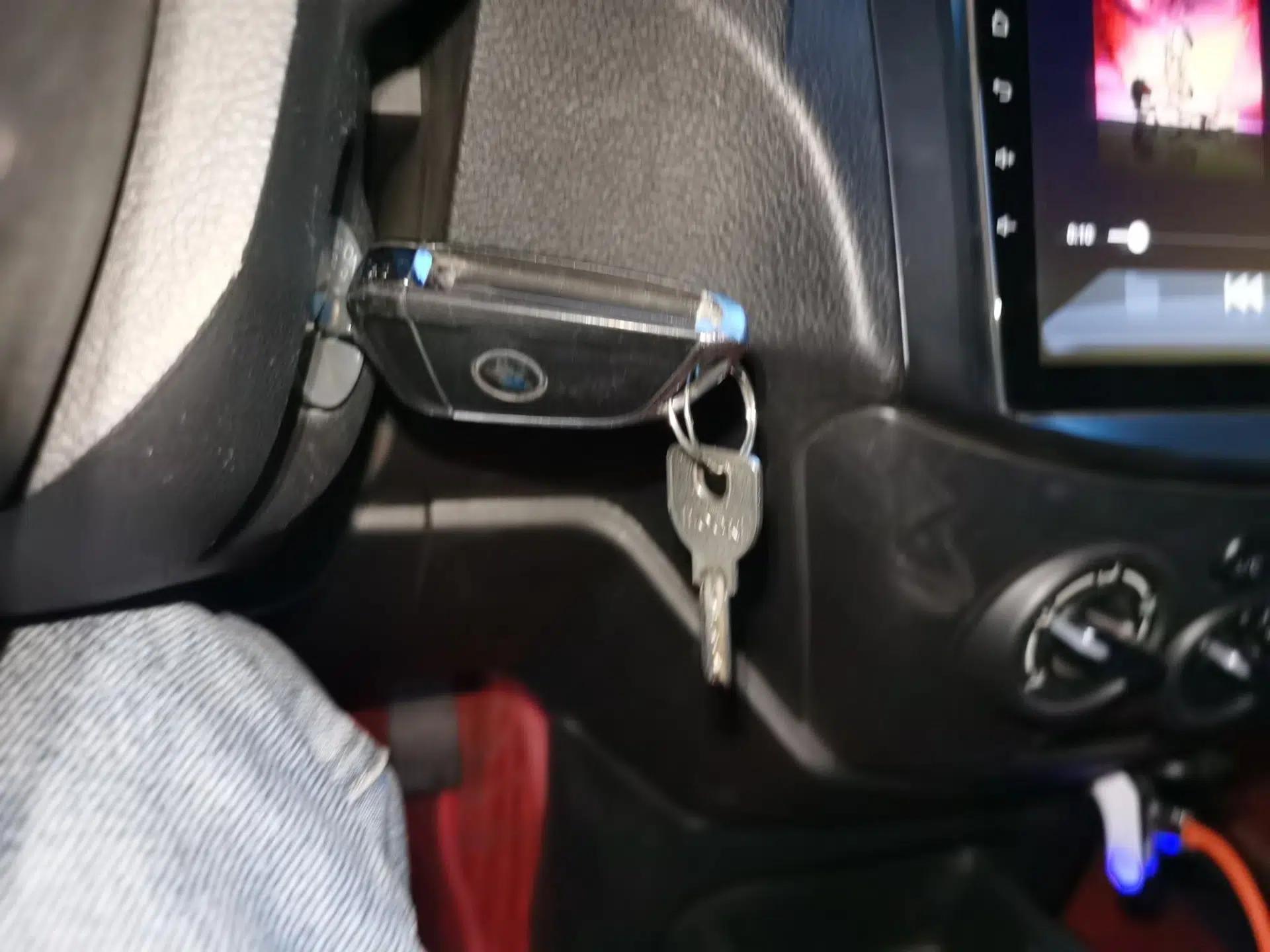 Dongfeng Junfeng ER30 2018 Base Model — миниатюра 9