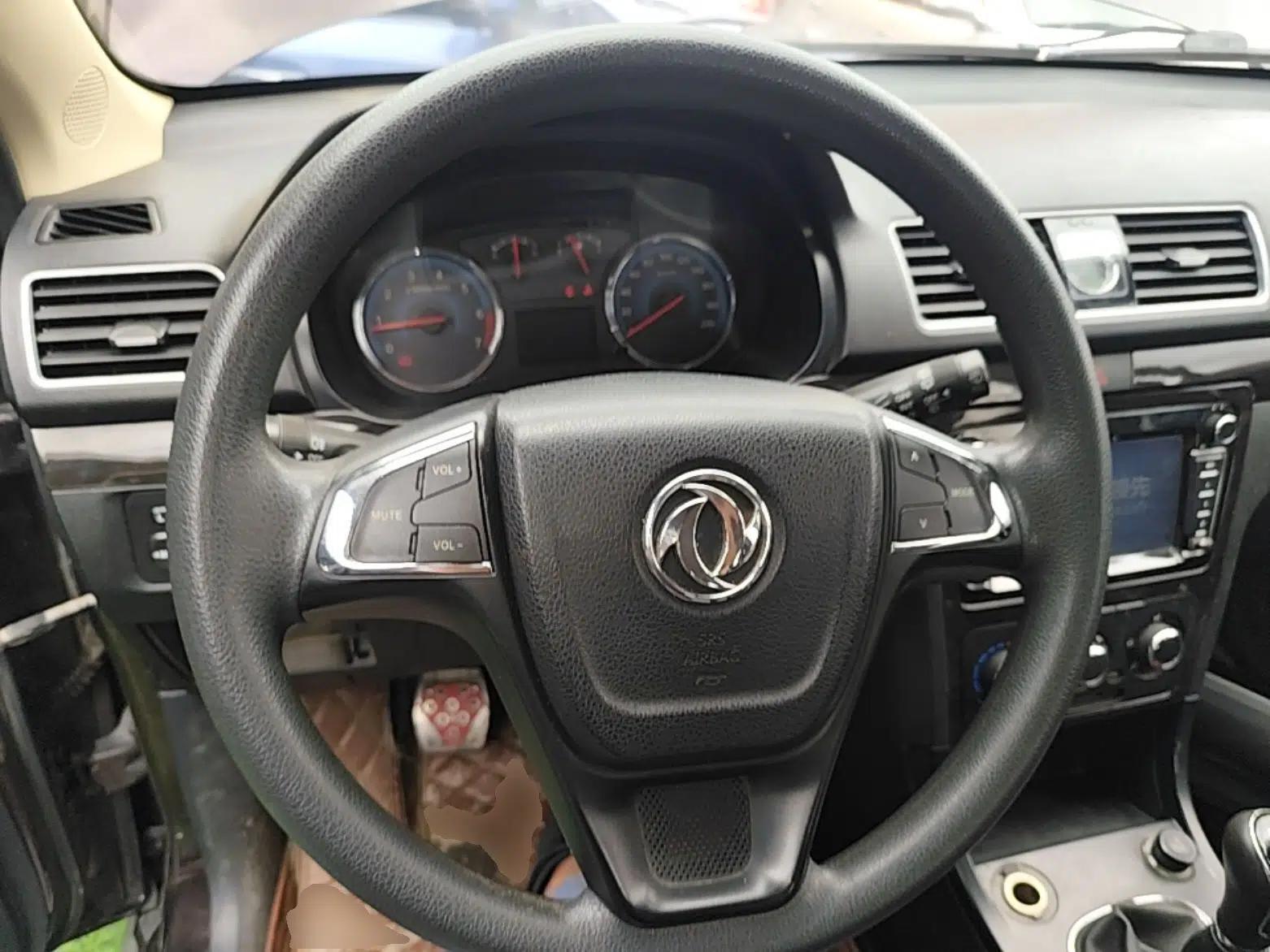 Dongfeng Fengon 370 2016 1.5L Manual Elite Home Edition 7-Seater — миниатюра 13