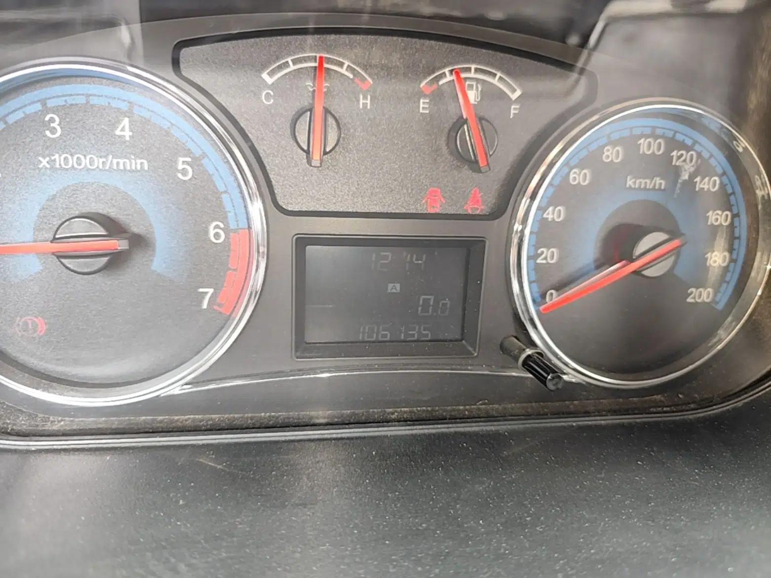 Dongfeng Fengon 370 2016 1.5L Manual Elite Home Edition 7-Seater — миниатюра 14