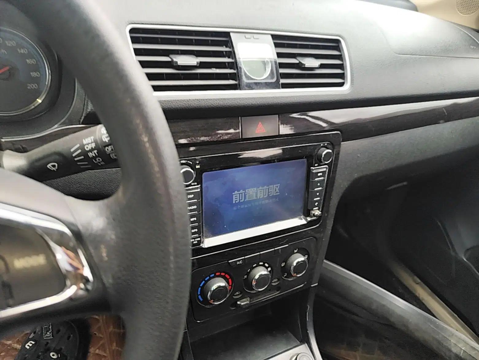 Dongfeng Fengon 370 2016 1.5L Manual Elite Home Edition 7-Seater — миниатюра 15