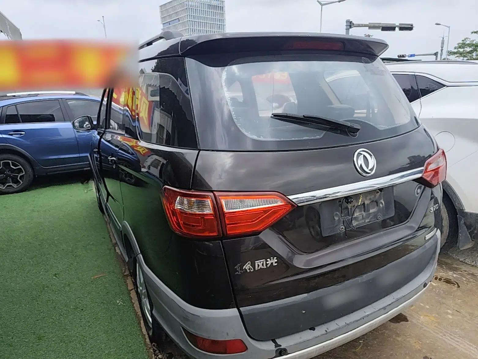 Dongfeng Fengon 370 2016 1.5L Manual Elite Home Edition 7-Seater — миниатюра 7