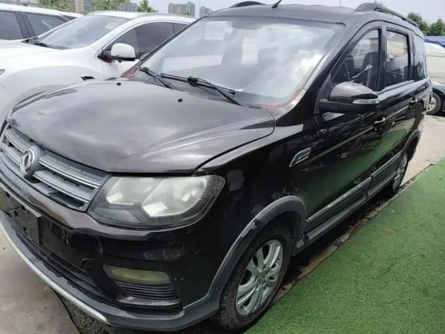 Dongfeng Fengon 370 2016 1.5L Manual Elite Home Edition 7-Seater