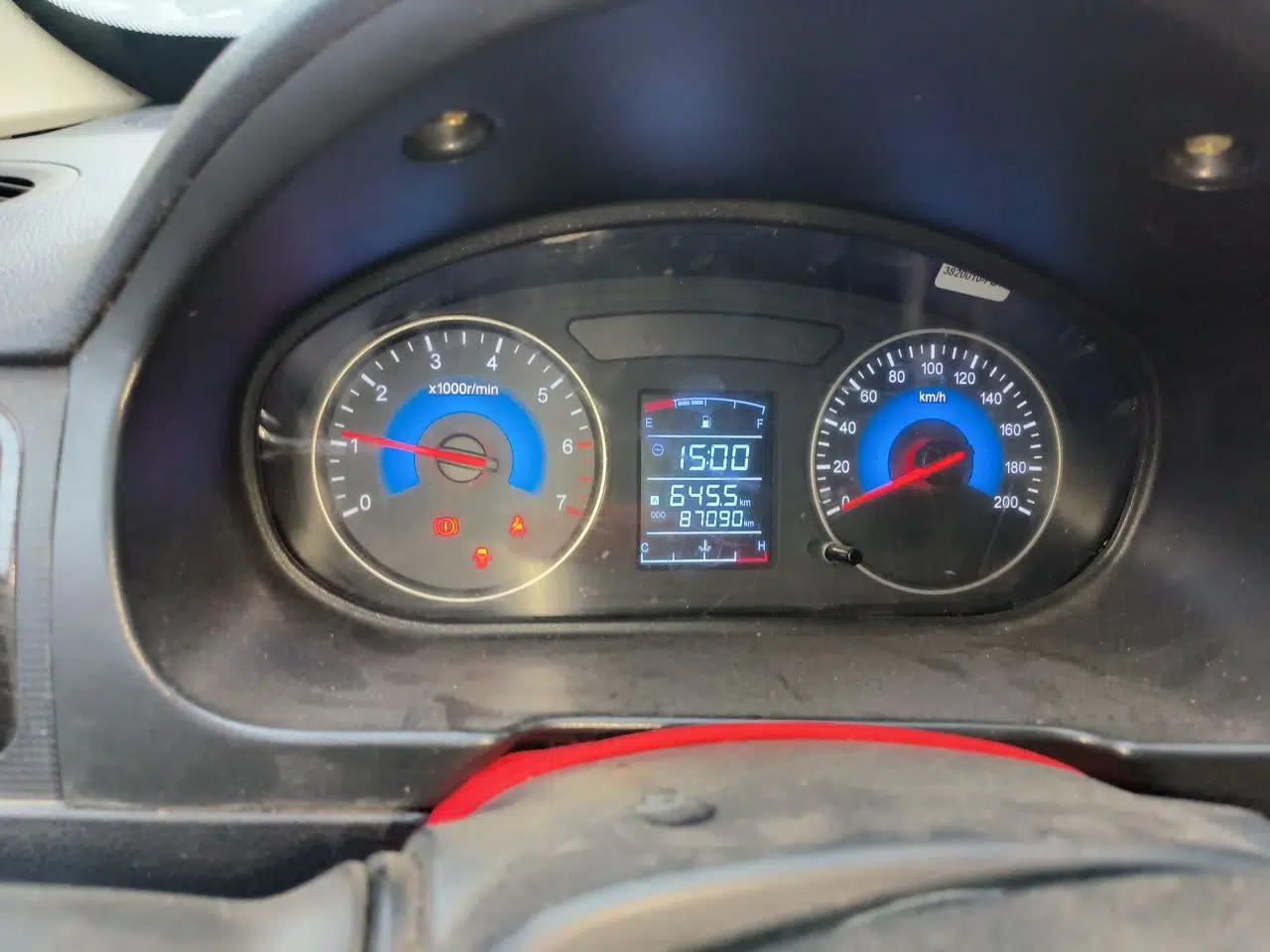Dongfeng Fengon 370 2016 1.5L Manual Standard Edition SFG15-02 7 Seats — миниатюра 12