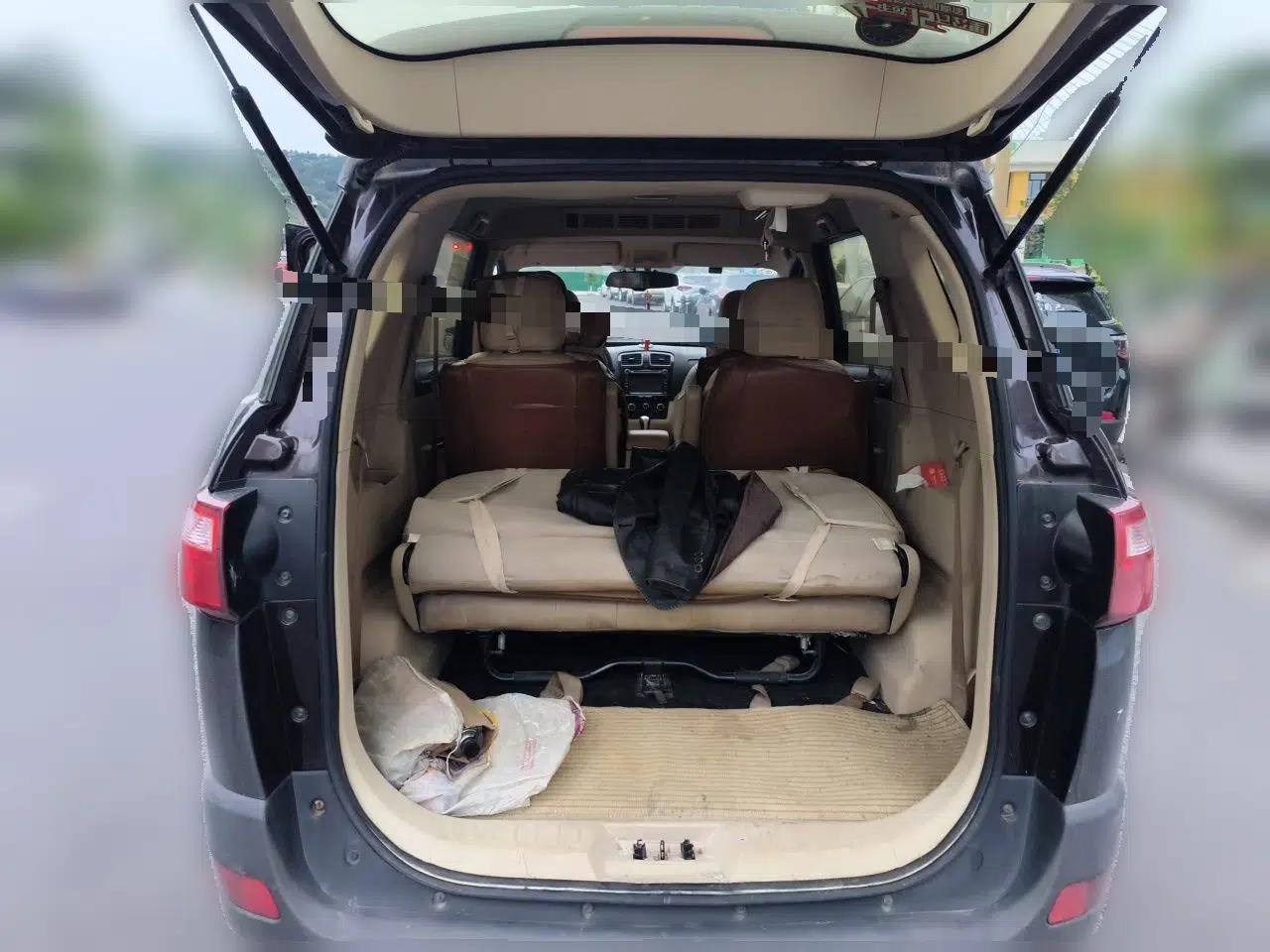 Dongfeng Fengon 370 2016 1.5L Manual Standard Edition SFG15-02 7 Seats — миниатюра 20