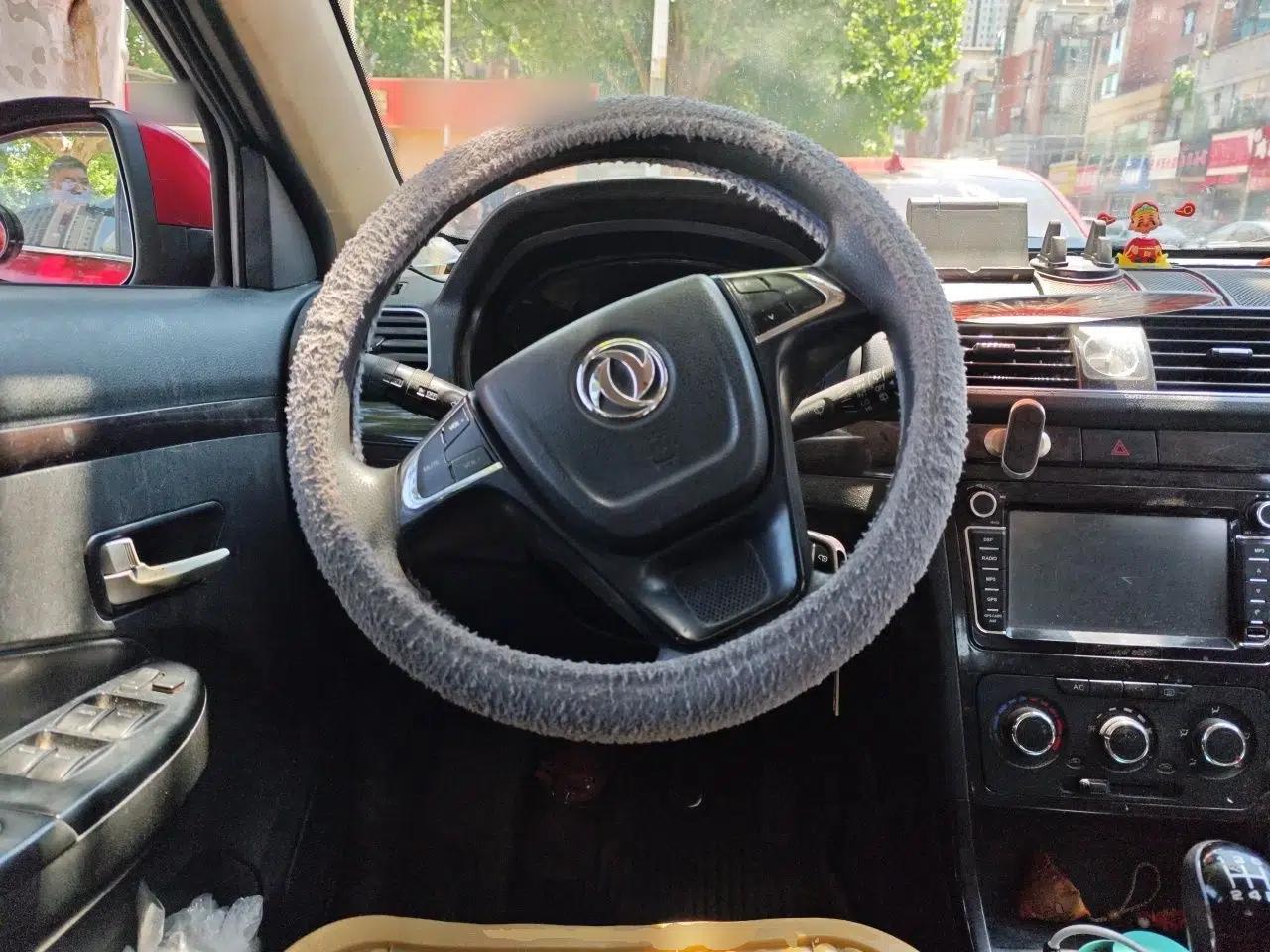 Dongfeng Fengon 360 2015 1.5L Manual Luxury 7-Seater China IV Standard — миниатюра 11