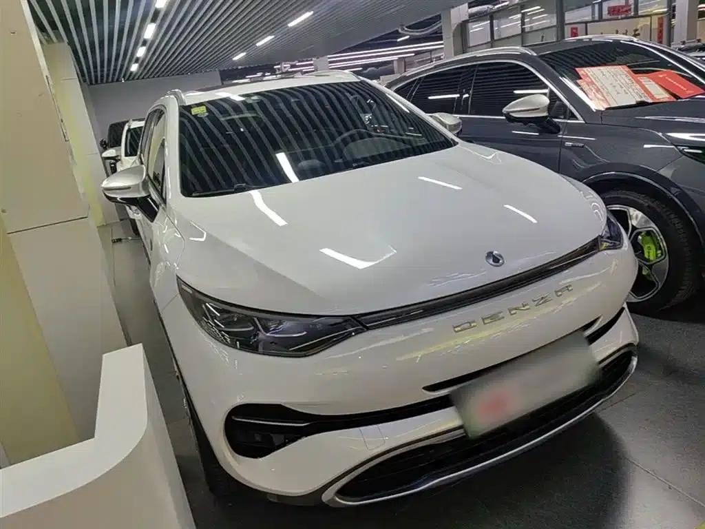 Denza X 2020 PHEV Flagship Edition — миниатюра 4