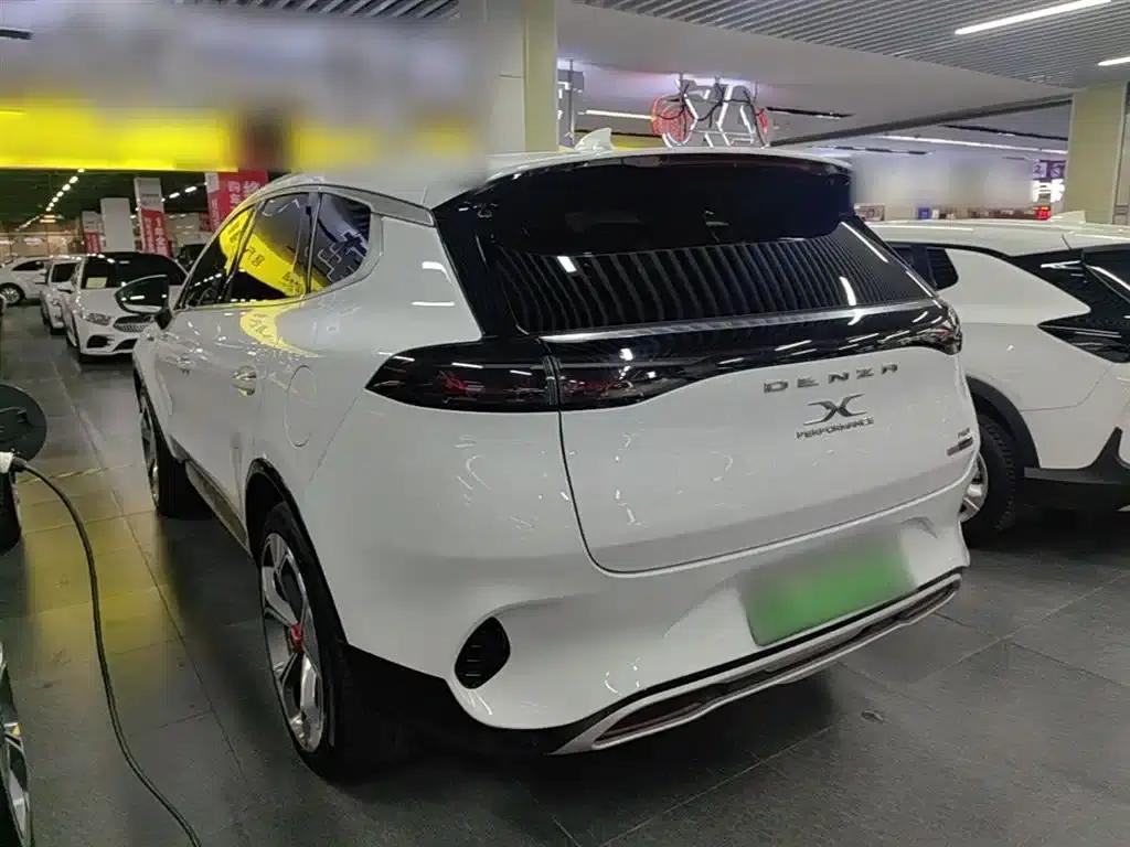 Denza X 2020 PHEV Flagship Edition — миниатюра 5
