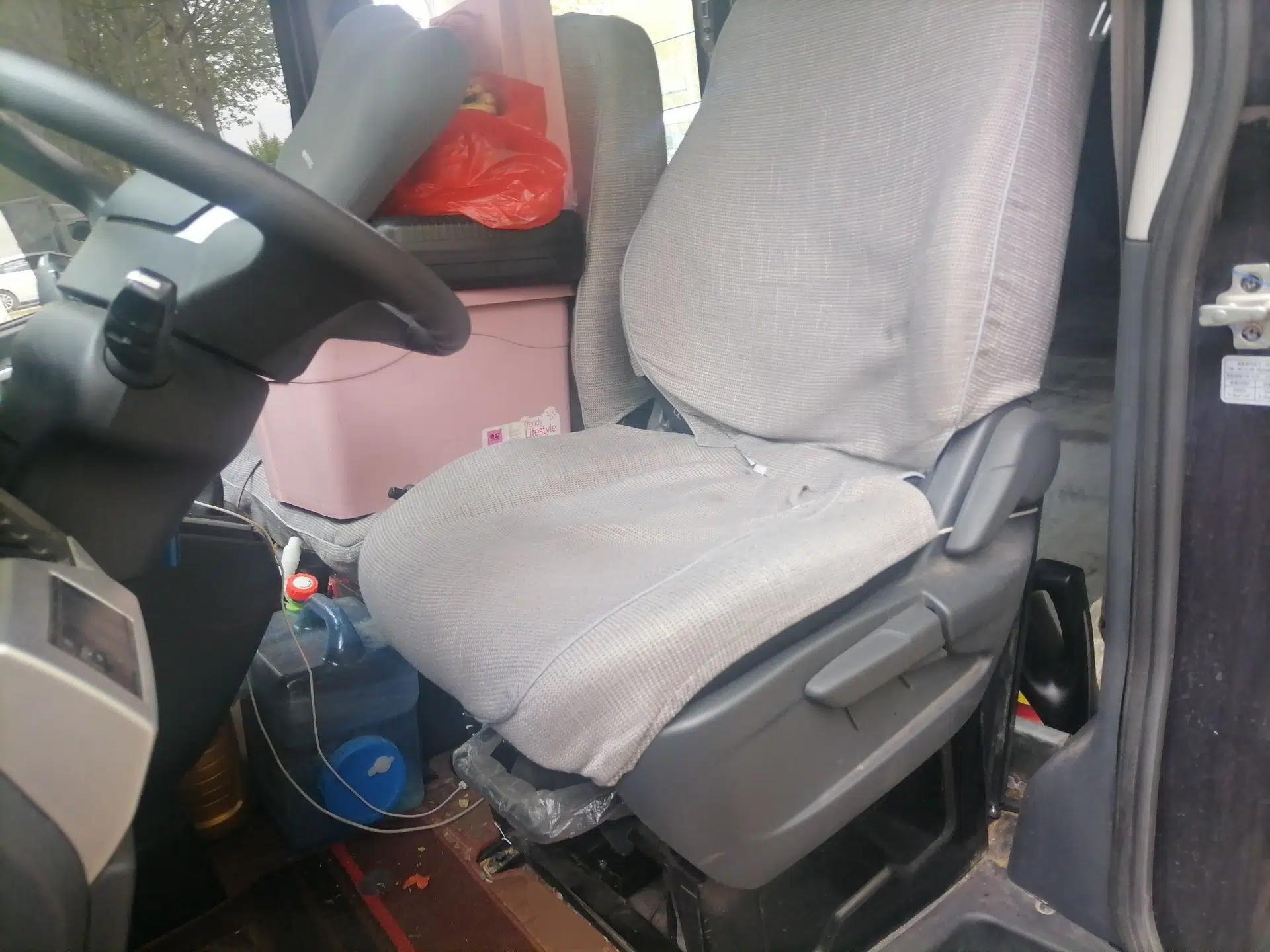 Dongfeng Yufeng 2023 V9+ 2.0T Manual Front-Wheel-Drive Multi-Function Mid-Roof Van with 7/8/9 Seats — миниатюра 16