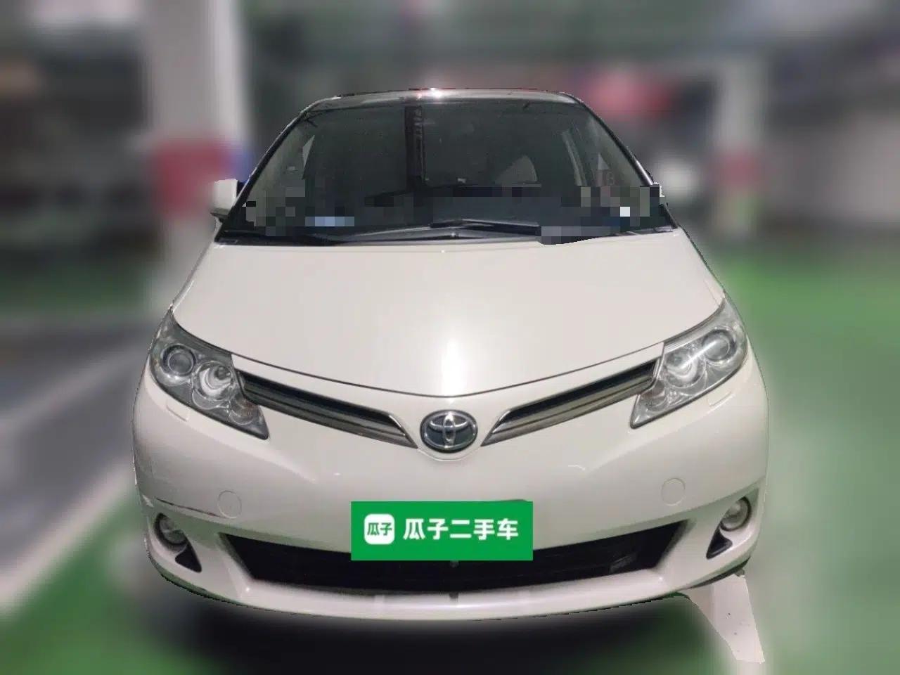 Toyota Previa  — миниатюра 2
