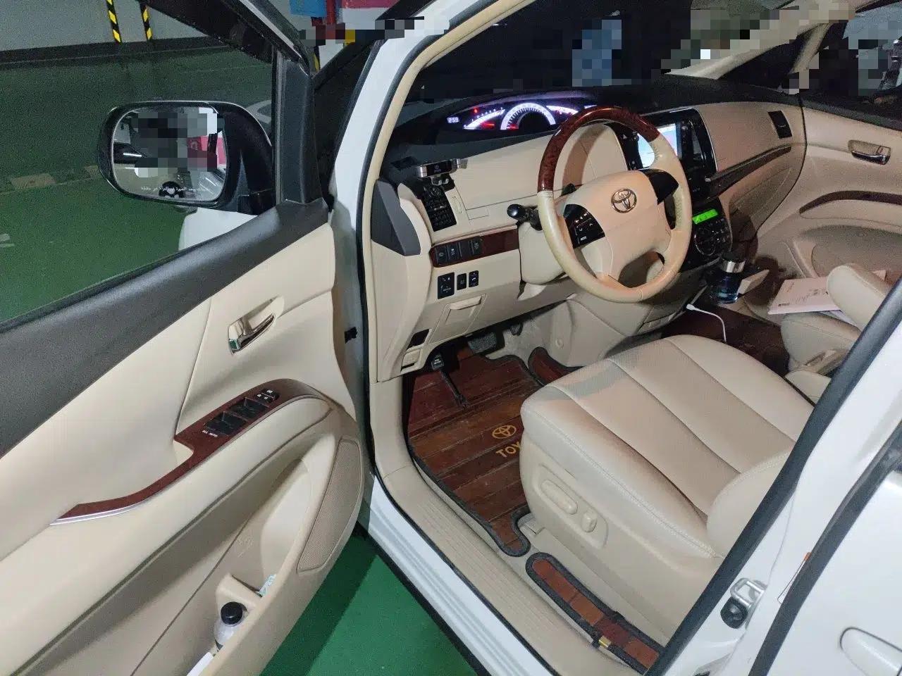 Toyota Previa  — миниатюра 17