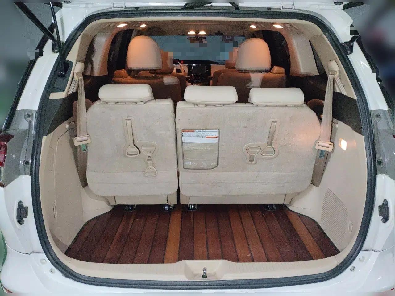 Toyota Previa  — миниатюра 20