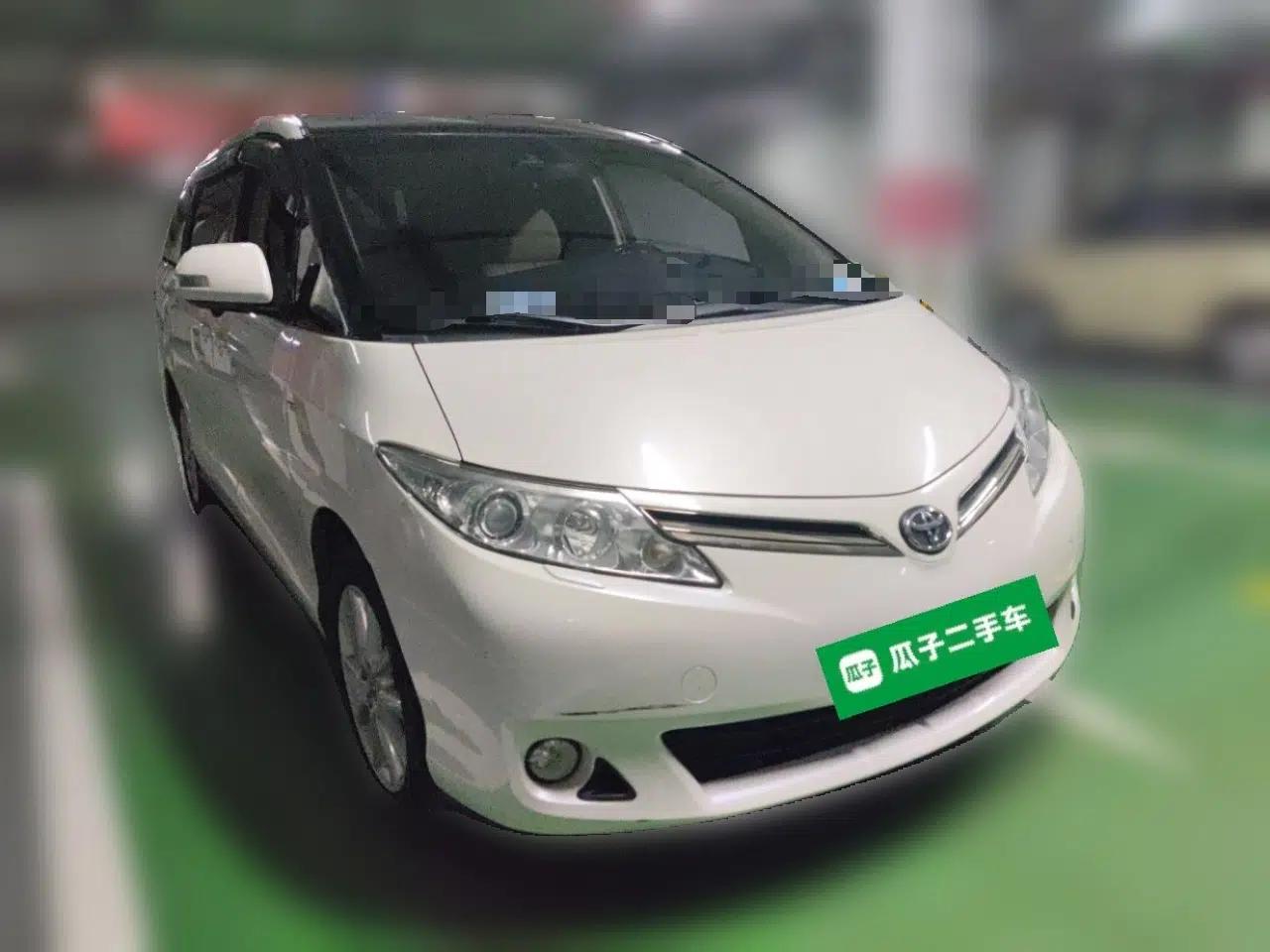 Toyota Previa  — миниатюра 3