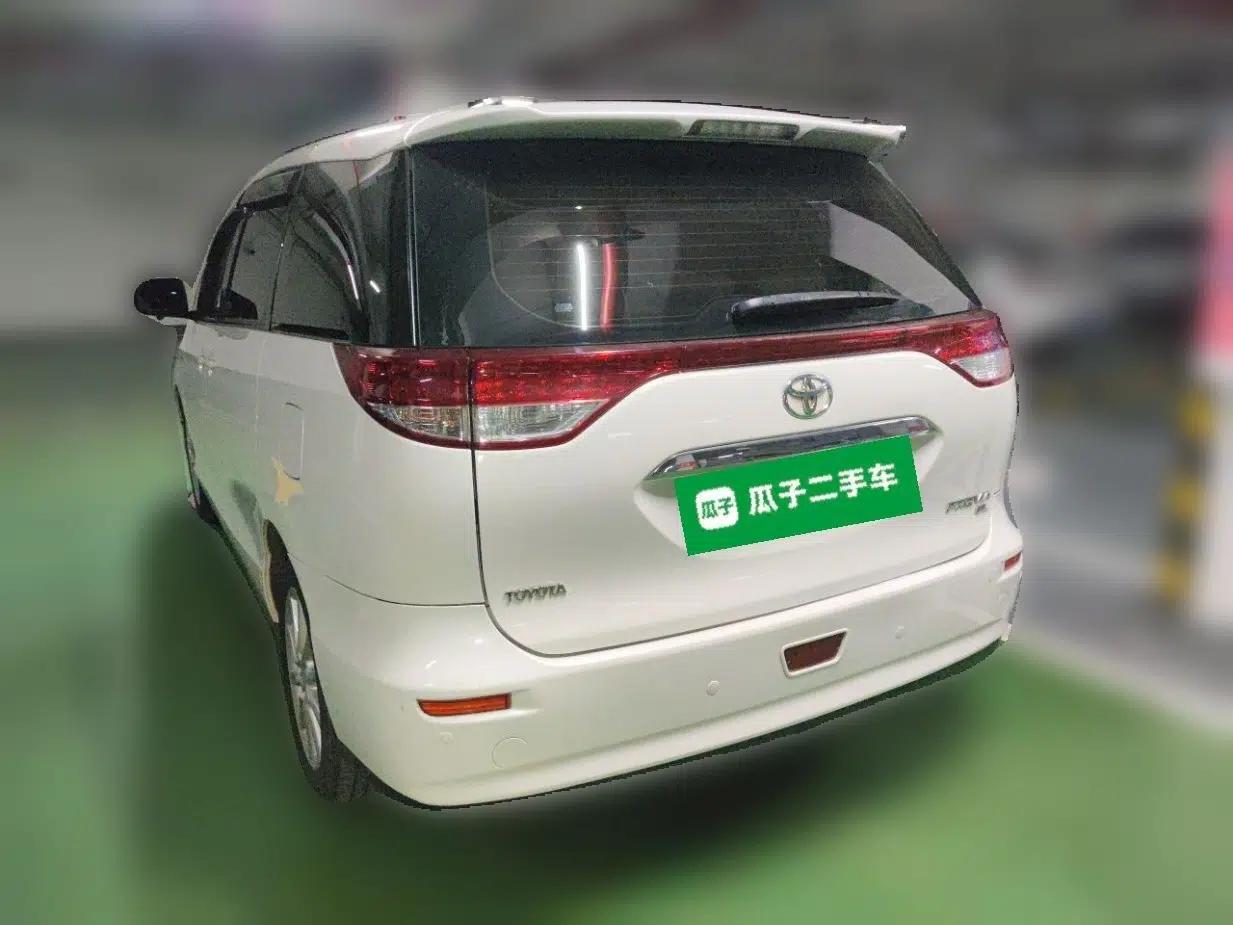 Toyota Previa  — миниатюра 4