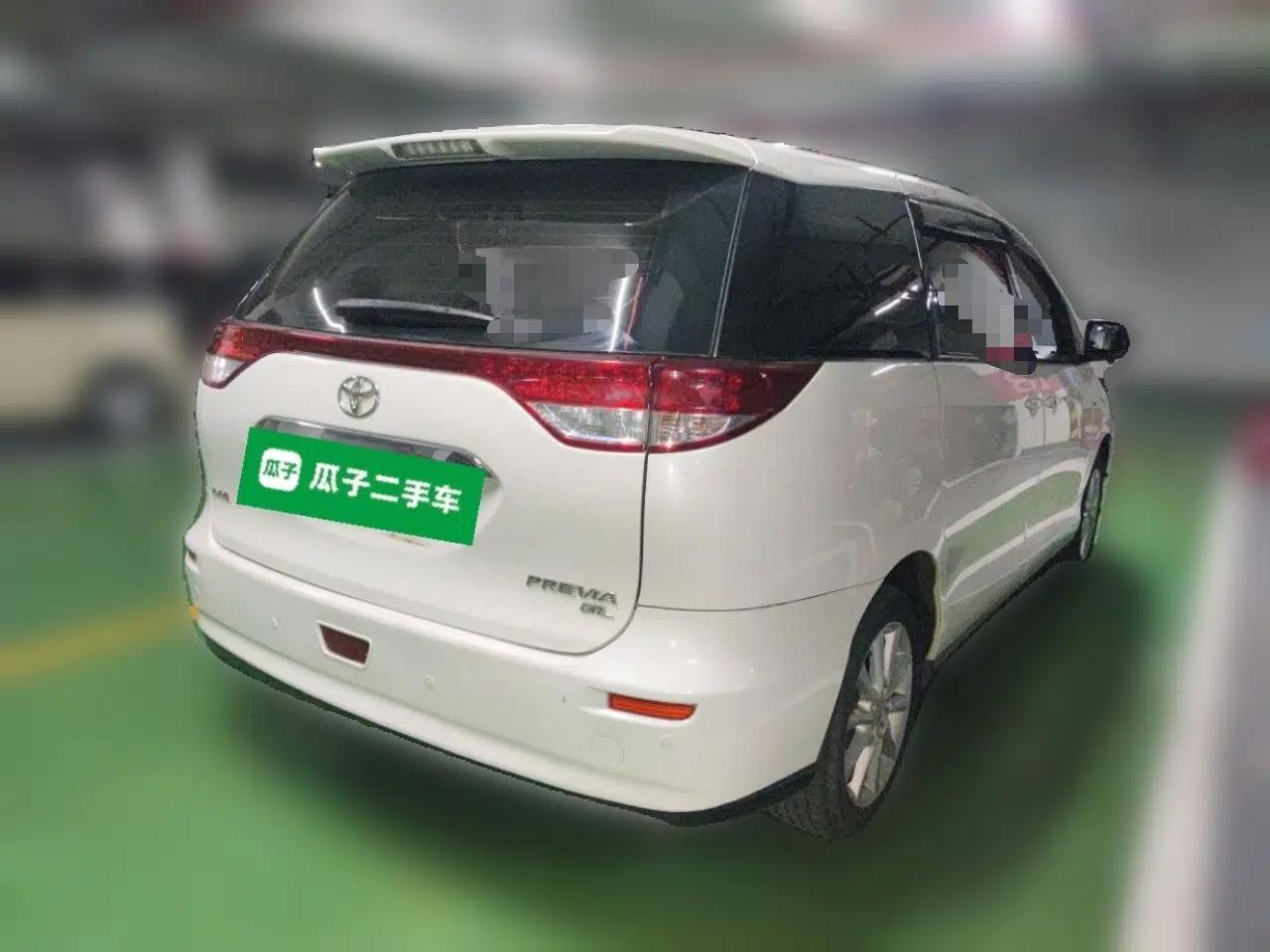 Toyota Previa  — миниатюра 6
