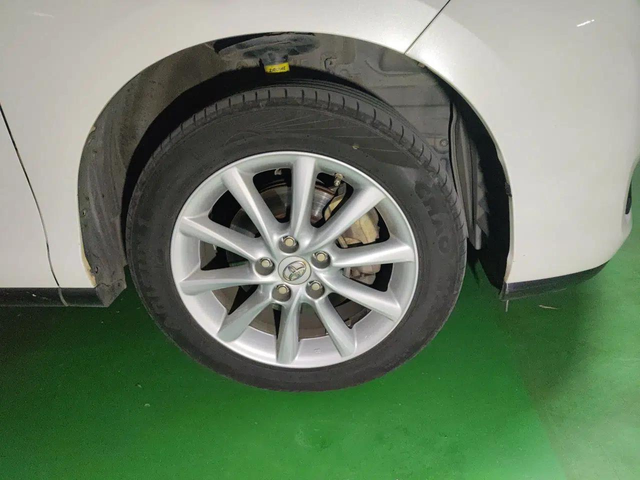 Toyota Previa  — миниатюра 8