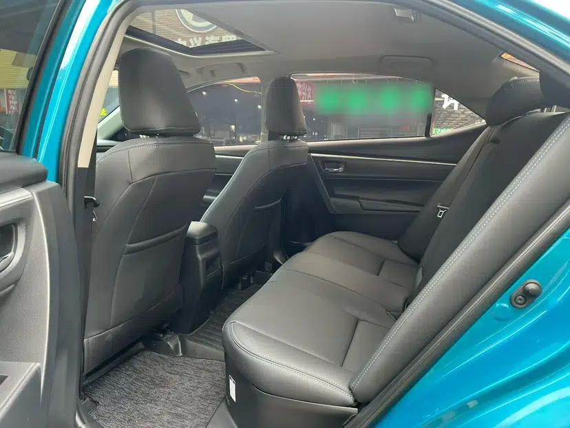 Toyota Corolla Hybrid E+ 2019 1.8L E-CVT Leading Edition — миниатюра 18