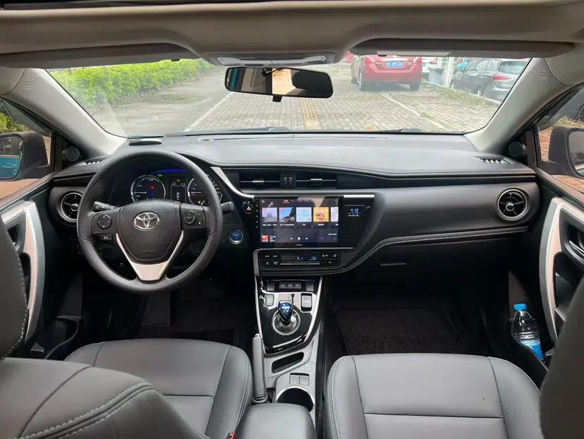 Toyota Corolla Hybrid E+ 2019 1.8L E-CVT Leading Edition — миниатюра 20