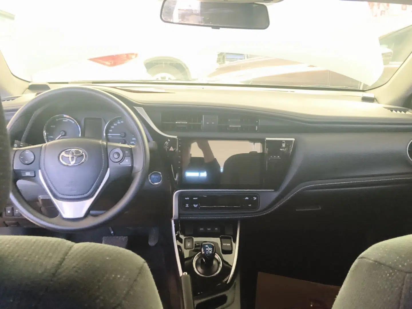 Toyota Corolla Hybrid E+ 2019 1.8L E-CVT Leading Edition — миниатюра 13