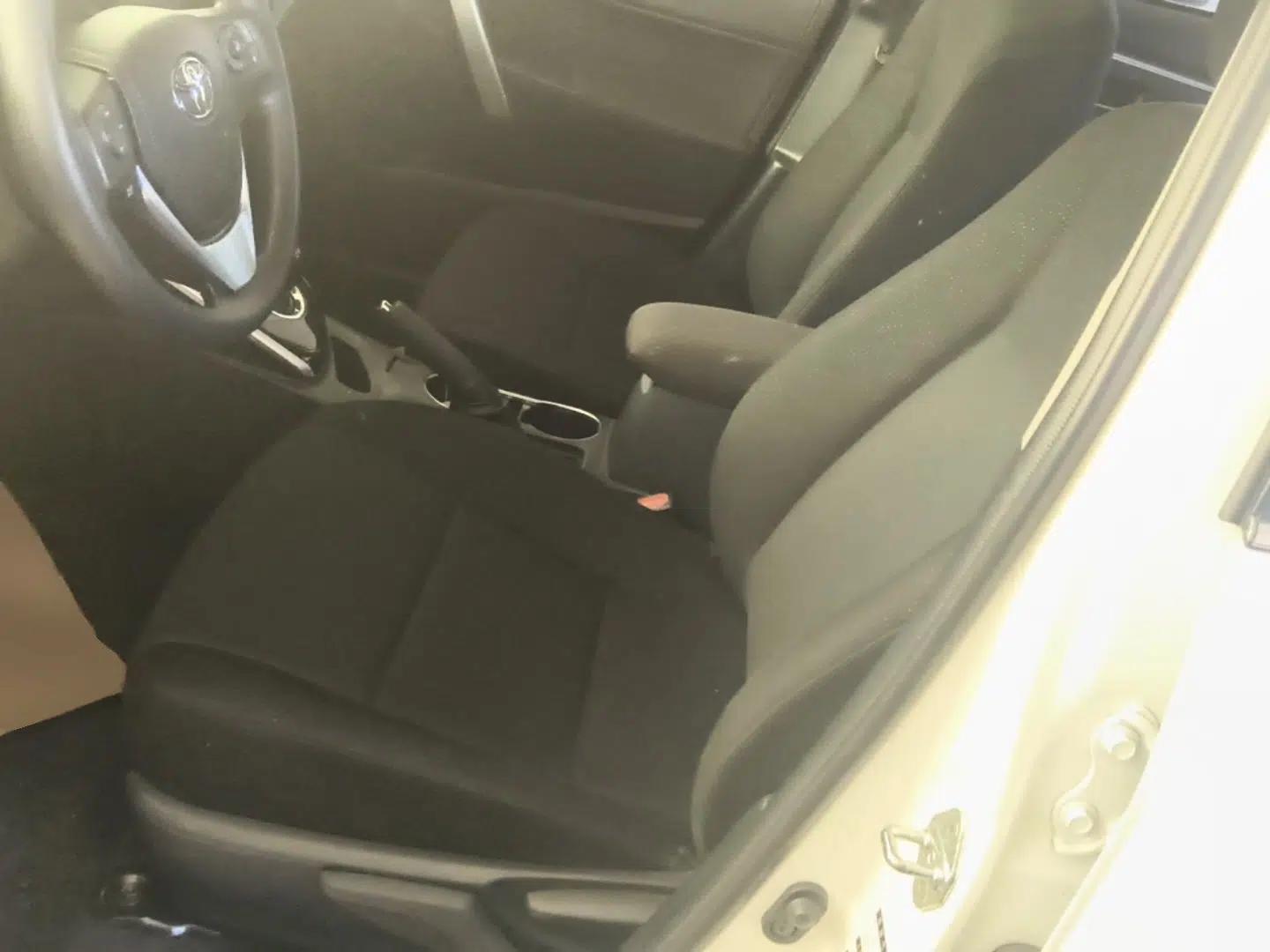 Toyota Corolla Hybrid E+ 2019 1.8L E-CVT Leading Edition — миниатюра 18