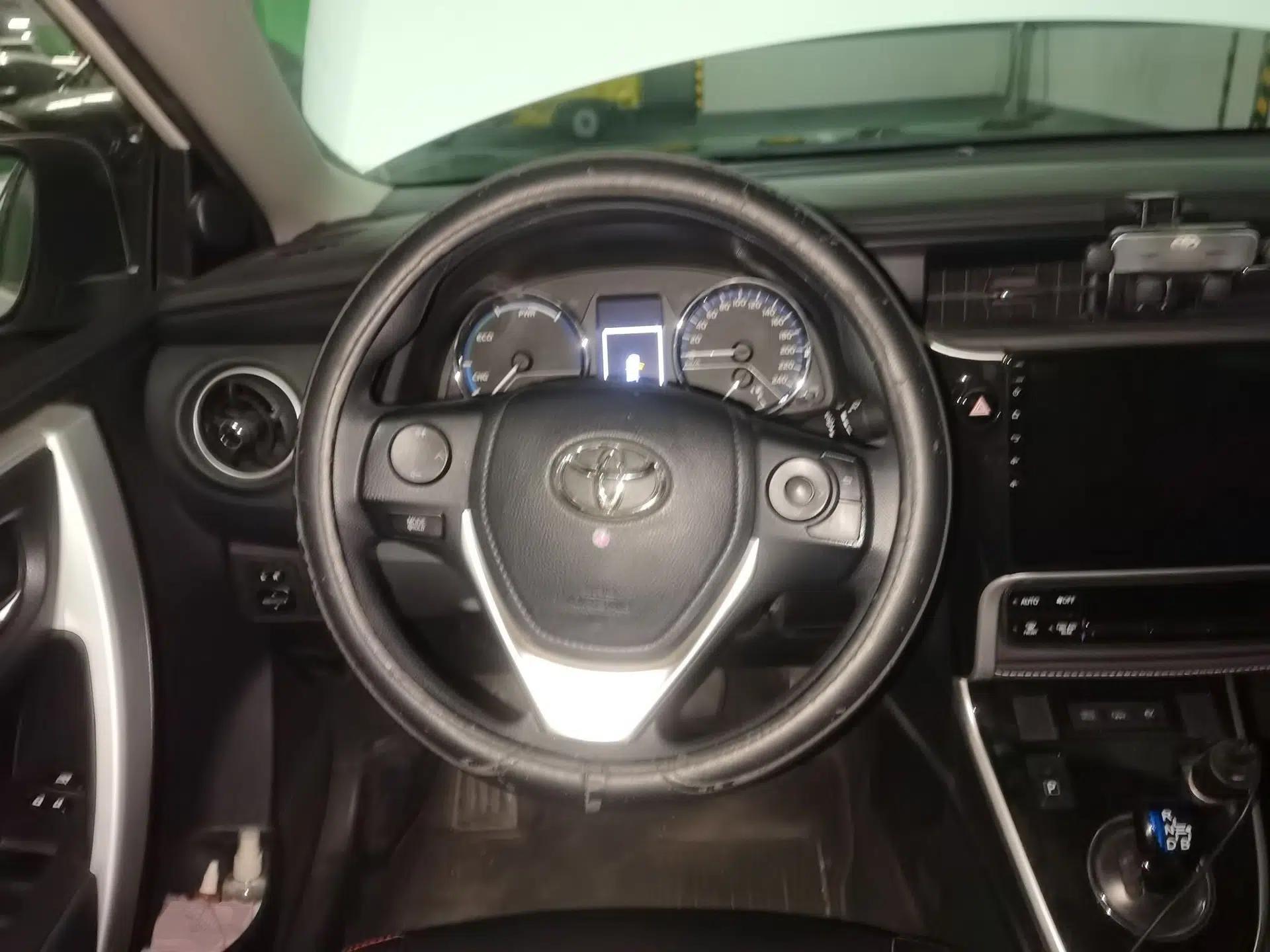 Toyota Corolla Hybrid E+ 2020 1.8L E-CVT Comfort Edition — миниатюра 11