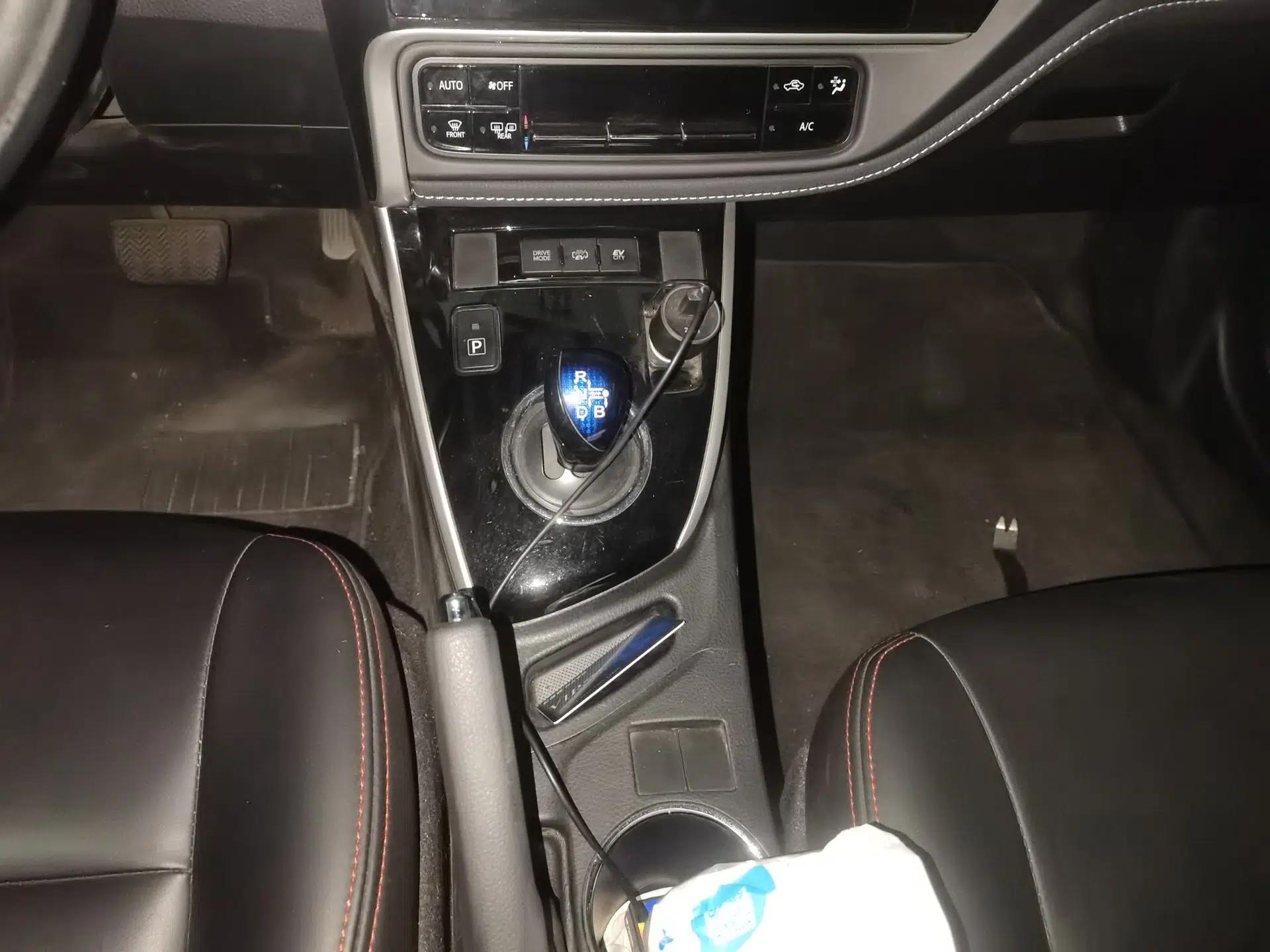 Toyota Corolla Hybrid E+ 2020 1.8L E-CVT Comfort Edition — миниатюра 15