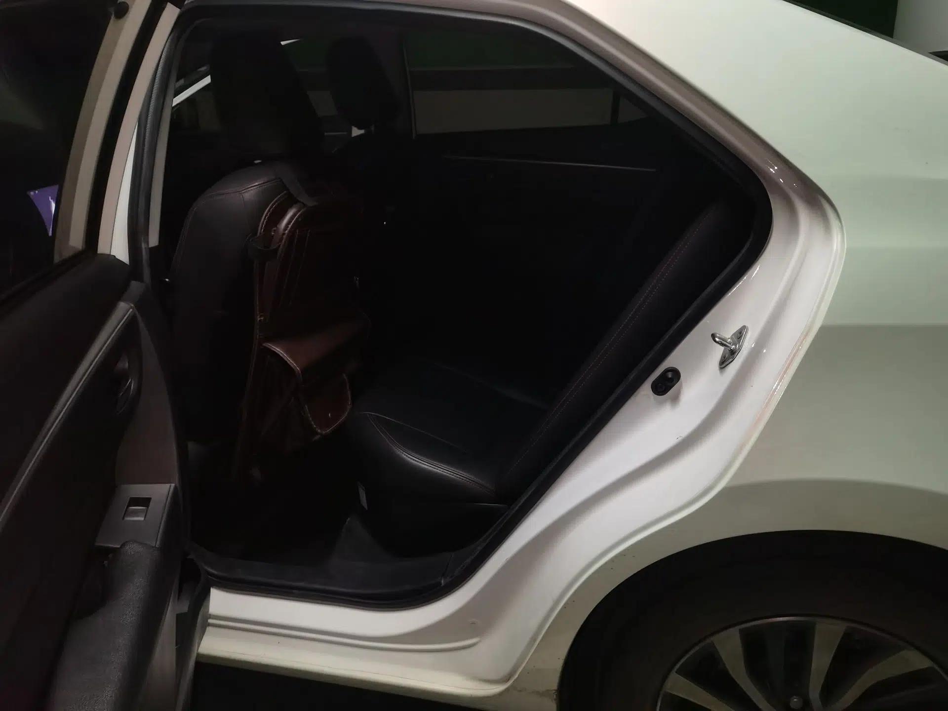 Toyota Corolla Hybrid E+ 2020 1.8L E-CVT Comfort Edition — миниатюра 18