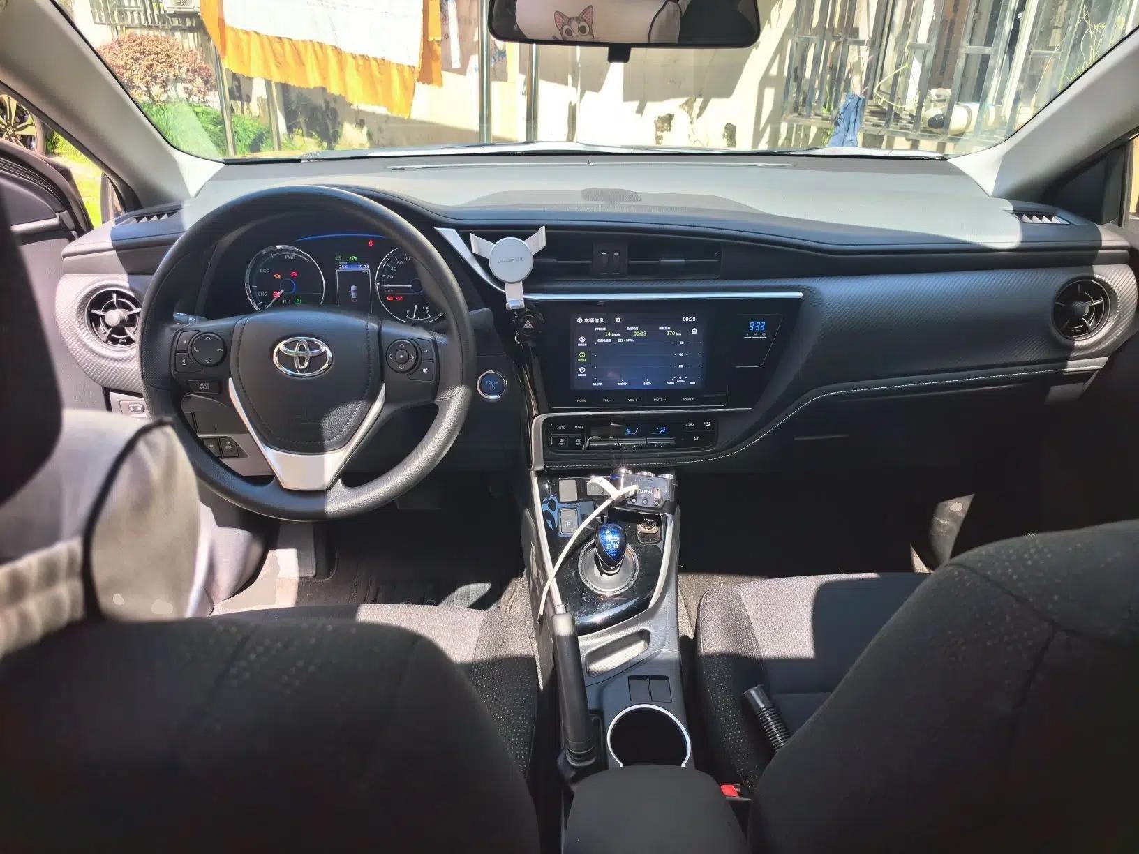 Toyota Levin Hybrid E+ 2019 1.8L GS E-CVT Elite Model with Sunroof — миниатюра 10