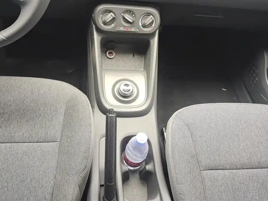 Wuling Hongguang New Energy 2025 Range-Extended Hybrid 50km Comfort Model — миниатюра 16